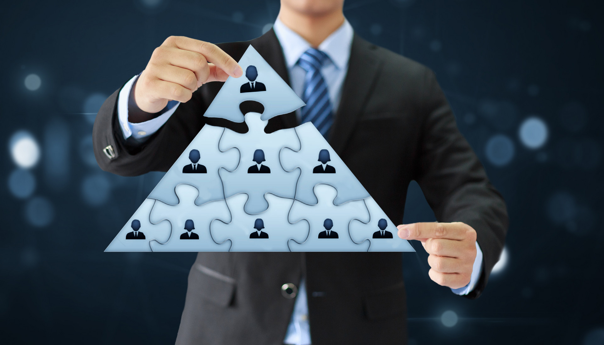 企業(yè)管理者如何制定組織內(nèi)的權力分配和平衡